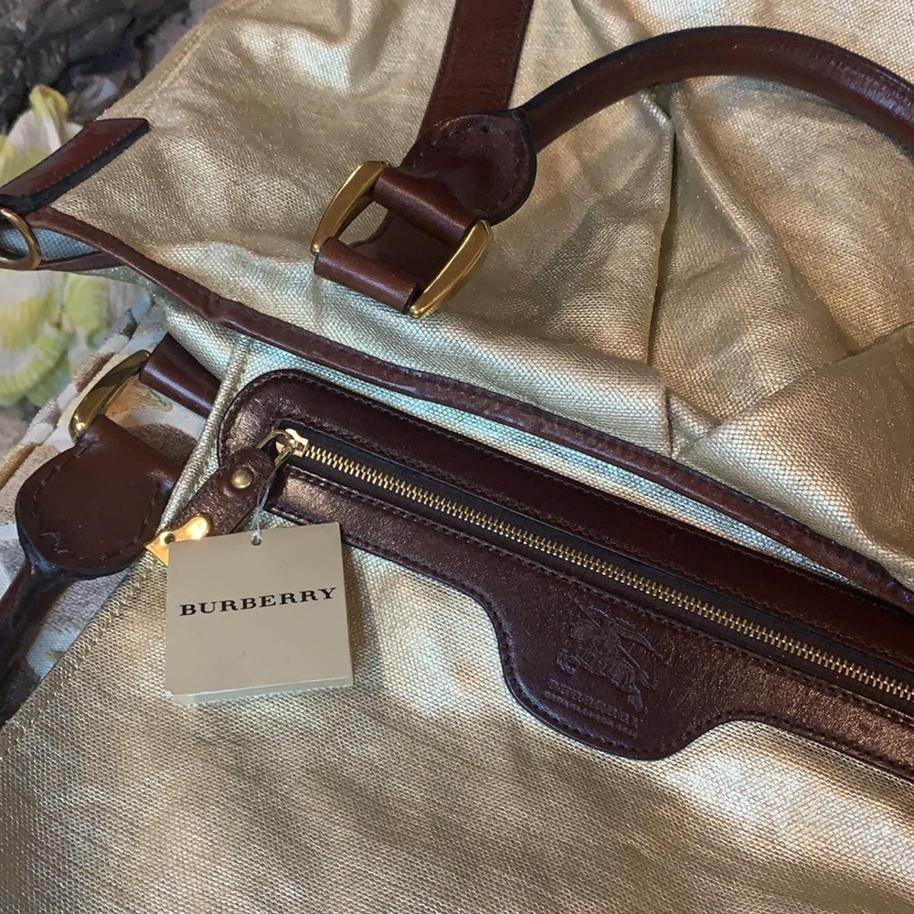 BURBERRY Unique Travel Bag - Picture 9 of 11